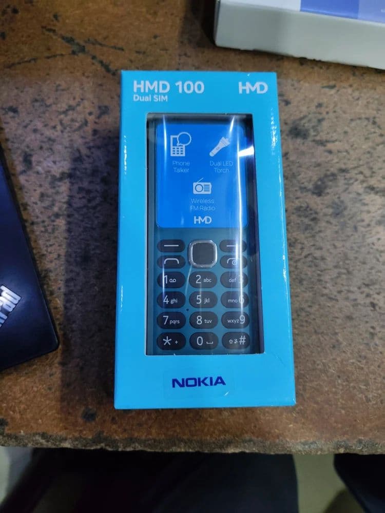HMD 100 Dual Sim